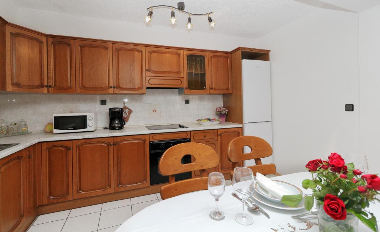 Apartman Nika - Marija Makarska Eksteriør bilde