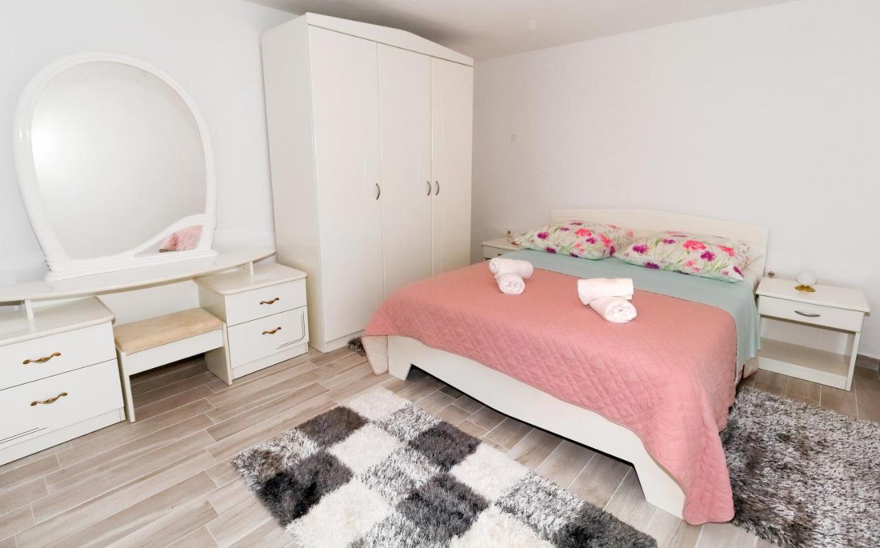 Apartman Nika - Marija Makarska Eksteriør bilde